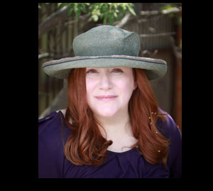 Bio pic of Elisa Silverman, content strategist